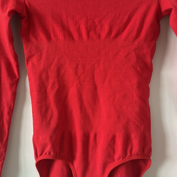 Yummie Madelyn Mock Neck Long Sleeve Shaping Bodysuit Seamless Red Sexy Romantic - Picture 7 of 8